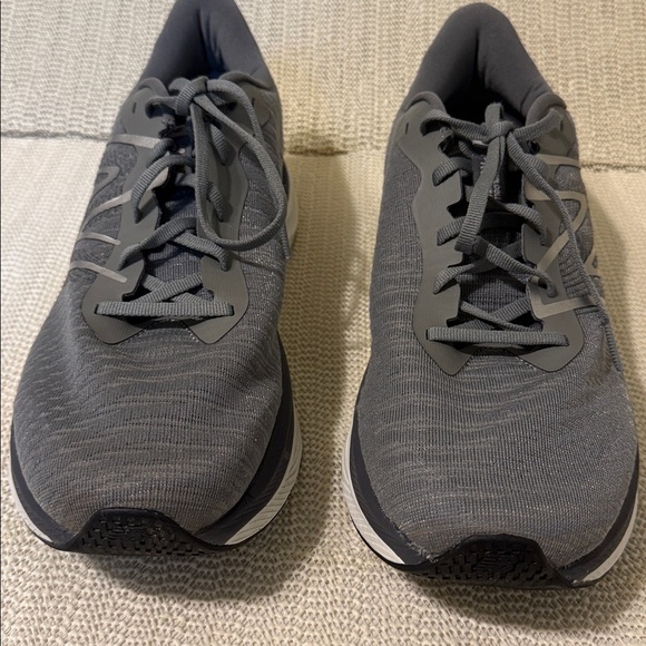 New Balance Fuelcell Propel 4 Unisex Men\'s 11 Wo12.5  Dark Gray Athletic Shoes main image 13